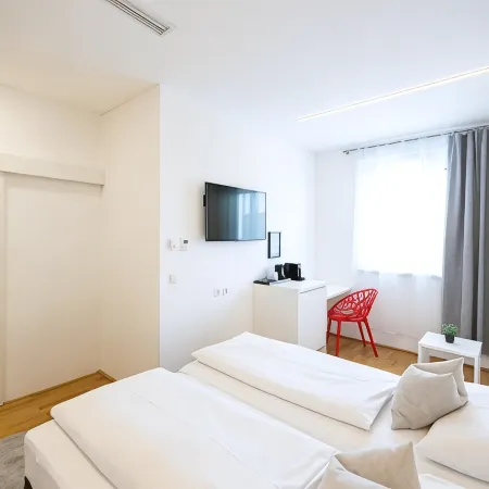 Shome Hotel Graz I Self Check-in I Free Parking