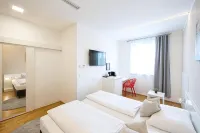 Shome Hotel Graz I Self Check-in I Free Parking