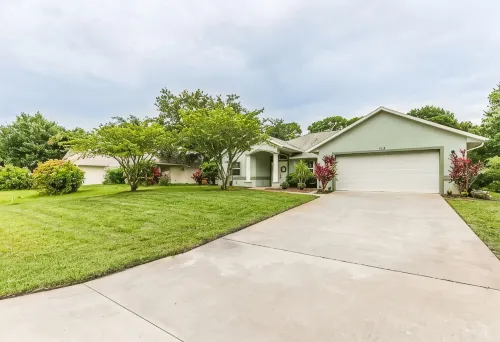 🍹🌞Relaxing Heated Pool!Beautiful Patio,Pet Friendly,Fenced Area, Near Beaches! - 4-Star