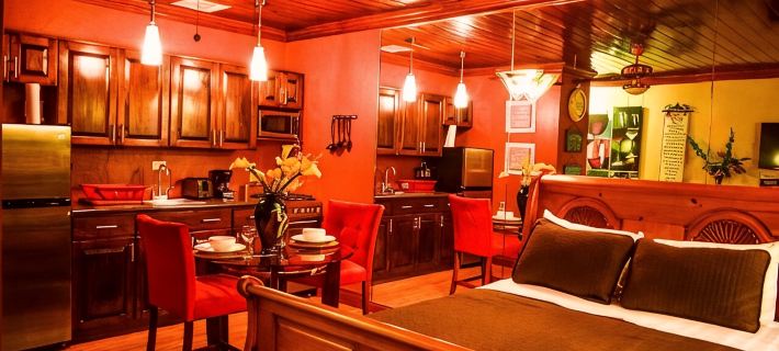 Brownstone Guesthouses Seabeach Hotel a Nassau