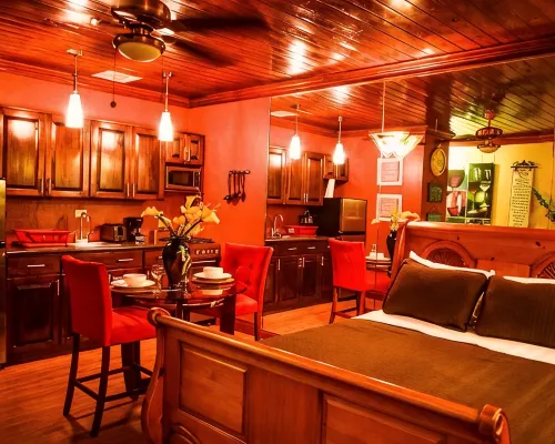 Brownstone Guesthouses Seabeach Hotels in Nassau