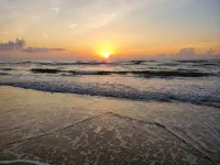 Sunny 1/1 BEACH FRONT Condo  overlooking the ocean! :) ,  Steps to the beach! - 부티크
