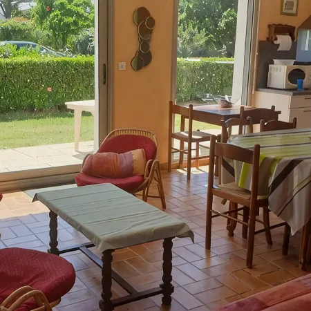 Twin detached villas 100m from the beach