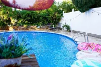 *NEW CONSTRUCTION* Sun Splashed 2b King bed w/pool by LAX, beaches, Disneyland.
