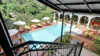 Sovereign Hotel - Pool