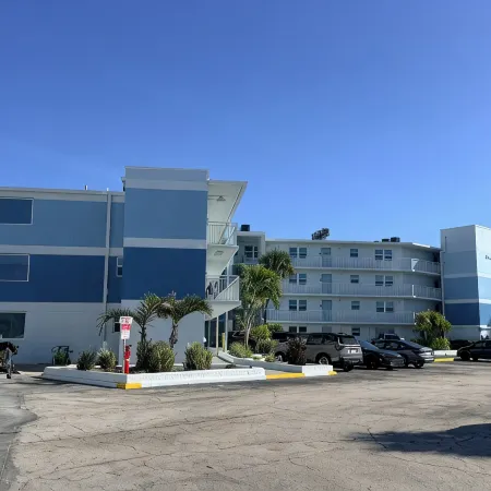 Beach Front Condo - Melbourne/Satellite Beach Cocoa Beach 2 Bd/ 2 Bath, Pool