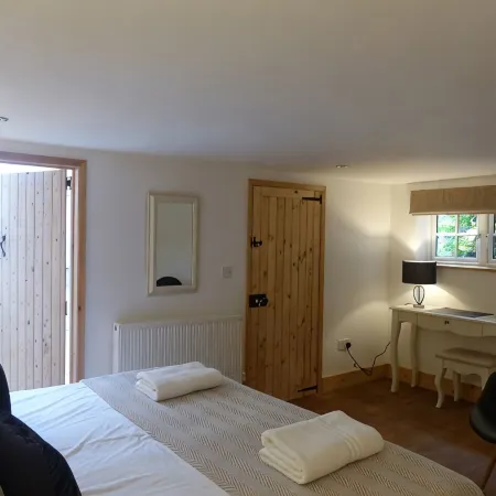 Idyllic rural retreat - Generous ferry discounts available
