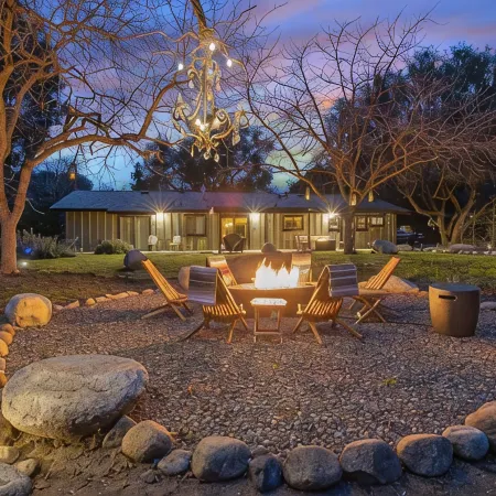Three Oaks - Perfectly Designed Nature Escape!