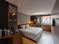 Hotel Henri NY Отели рядом с достопримечательностью «Гремерси»