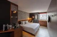 Hotel Henri NY - 2 stelle