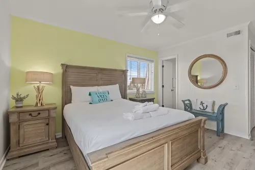 Charming ocean view 2 bedroom condo in welcoming Atlantic Beach, NC - 2-Star