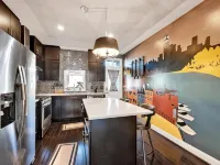 Cozy 2-bedroom apartment in welcoming Baltimore with WiFi, AC - Condos