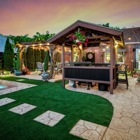 Magical-Dwntwn Lodi, Hot Tub, Firepit, Wine Tasting, Backyard Oasis