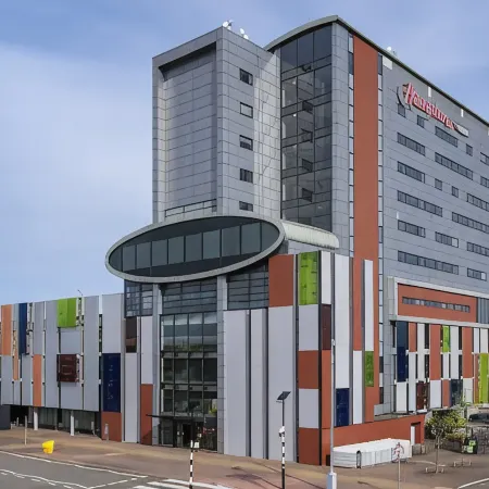 Hampton by Hilton Liverpool/John Lennon Airport Отели рядом с достопримечательностью «Зал Спик»