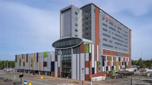 Hampton by Hilton Liverpool/John Lennon Airport - parking