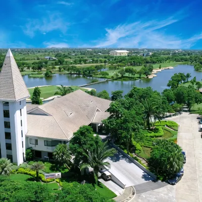 The Royal Gems Golf Resort Hotels near Rajamangala University of Technology Rattanakosin