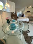 Closest studio to Vanderbilt Bch, lovely remodel, yard, has everything & extras!