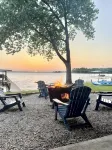 Remodeled Home, Private Dock, Boat Lift, Game Room, Fire Pit - Amazing Sunsets
