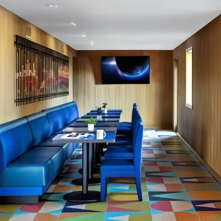 Americana Motor Hotel
