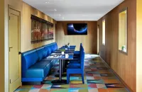 Americana Motor Hotel - bar
