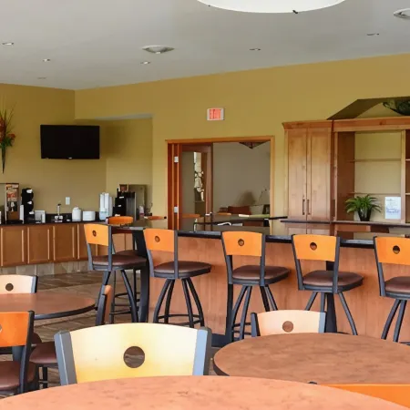 Cobblestone Inn & Suites - Newton