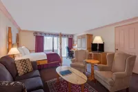 Ramada by Wyndham Pinewood Park Resort North Bay - 3-Star