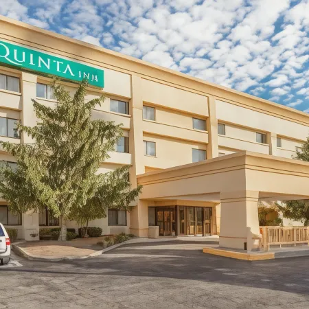 Norwood Inn & Suites Indianapolis