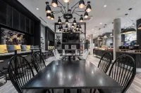 HARBR. Hotel Ludwigsburg , a member of Radisson Individuals - ที่มีที่จอดรถ