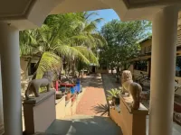 Gir Lions Paw Resort with Swimming Pool - 3-Sterne