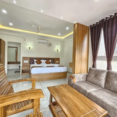 Navarathna Comforts Hotels near رجا سيات