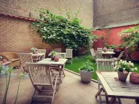 Hotel Karel de Stoute Hotels near Bloedput