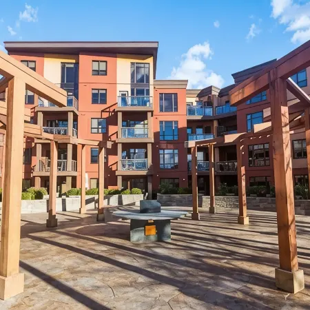 Upper Floor w Courtyard View 550