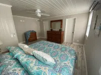 Paradise Beach Cottage- Newly Renovated 3 Bed/3 Bath Cottage On The Beach - Wifi