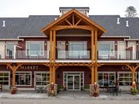 Hillcrest Farm Market B&B Hotels near Black Mountain