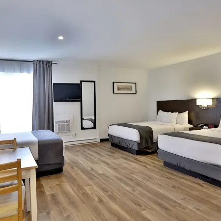 Hotel Newstar Montréal Отели рядом с достопримечательностью «Торговый центр Galeries d'Anjou»