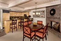 Two Bedroom Apartments with One of a Kind Location on Slopes of Aspen Mountain! - 3 stjerner