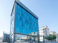 216 Ruby Suite Hotels near Maltepe
