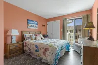 "Rest Ashored"  just steps from the ocean! - balcony
