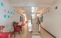 Btx 31 Residence Bintaro - Hostels