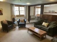 Cozy apartment that’s conveniently located just on the edge of town. - Wifi
