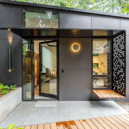 Hip Modern Studio in serene central Bellevue with AC, WiFi, Kitchen, TV