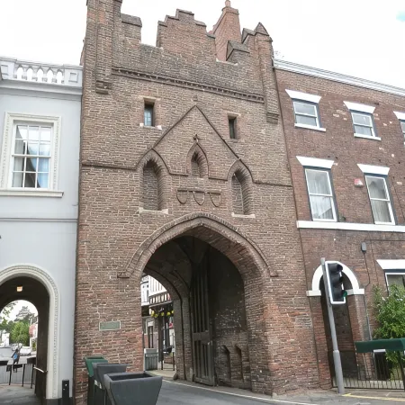 Modern Townhouse In The Heart Of Historic Beverley