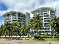 Luxury Beachfront Condo 3bd/3.5ba in the Heart of Jacó