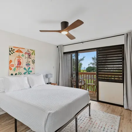 Family Condo with Queen Beds & Ocean Views from 3 Lanais!