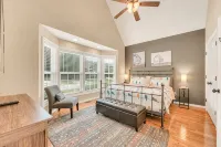 Clean and Cozy Family Ranch Home, Amazing Location! 2 Pools, Splash Pad, & Golf!