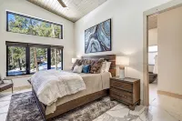 Breathtaking Views, Indoor/Outdoor Linear Fireplace, Sauna - 5-Star