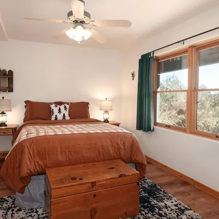 Stunning Views & Starry Skies Deck & BBQ Hotels in Pine