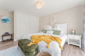 beautiful and quiet/2 beds/2baths house