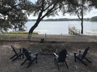 Relaxing 4/3 Lakehouse Getaway on Lake Geneva - 3つ星