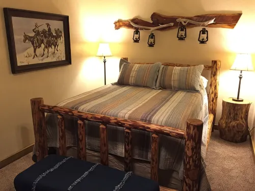 On the Mickelson Trail: Log Home Perfect for families - Hytter